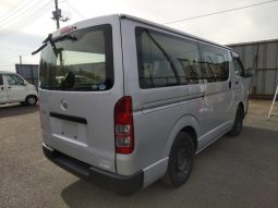 TOYOTA HIACE full
