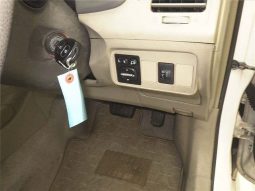 TOYOTA COROLLA AXIO full