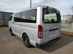 TOYOTA HIACE full