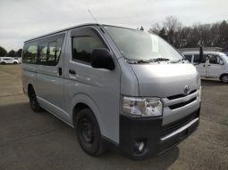 TOYOTA HIACE full