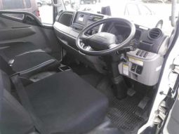 MITSUBISHI CANTER full