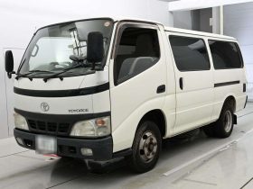 TOYOTA DYNA