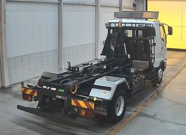 MISTUBISHI FUSO FIGHTER TRUCK full