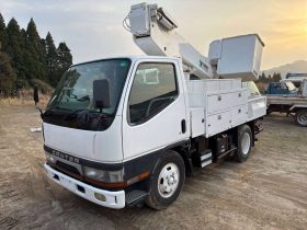 MITSUBISHI CANTER
