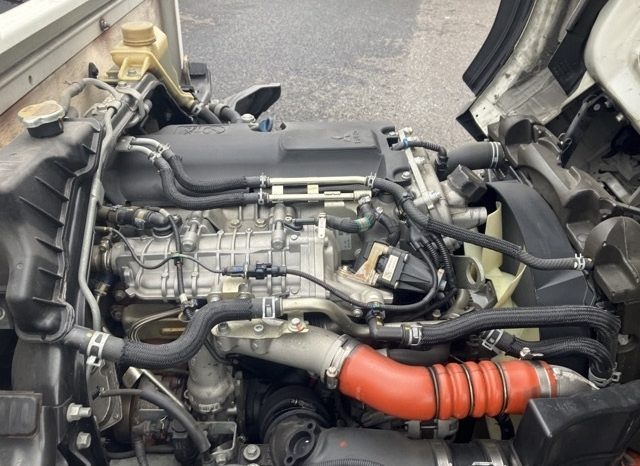 MITSUBISHI CANTER full