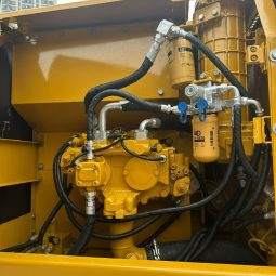 CAT 320C full