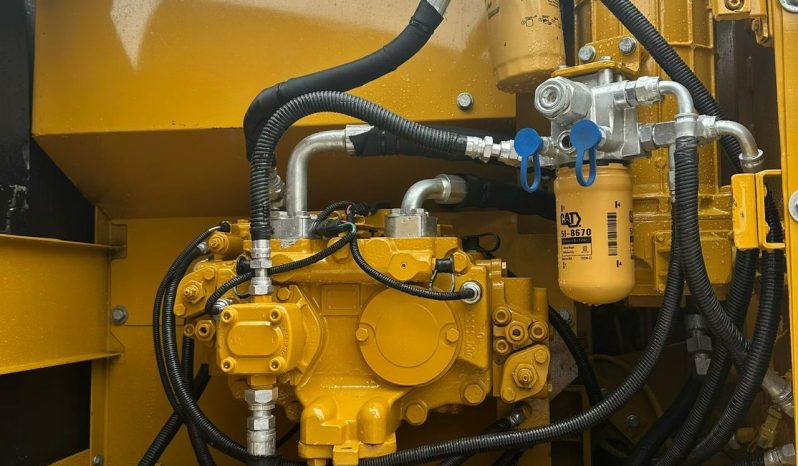 CAT 320C full