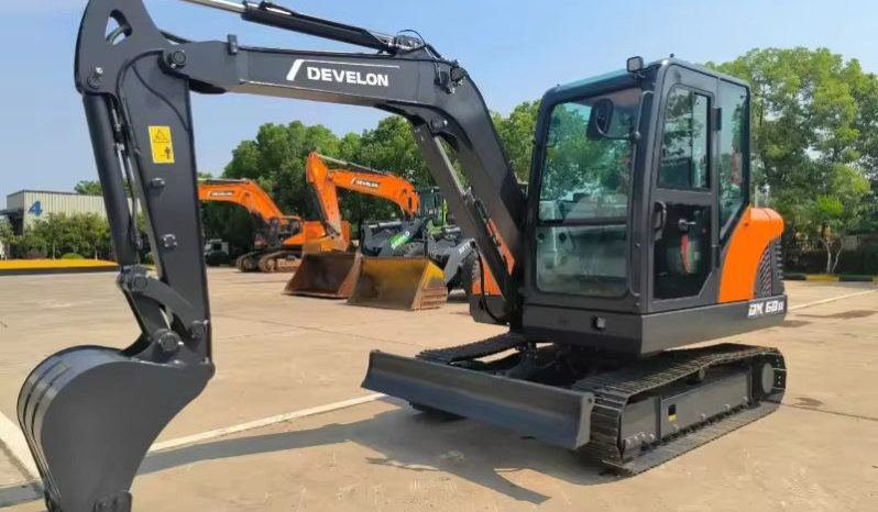 DEVELON DX60-D full