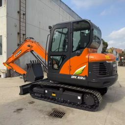 DEVELON  DX60-E full