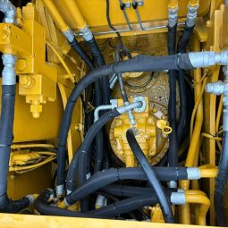 CAT 320C full