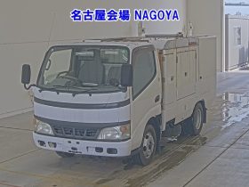 TOYOTA DYNA