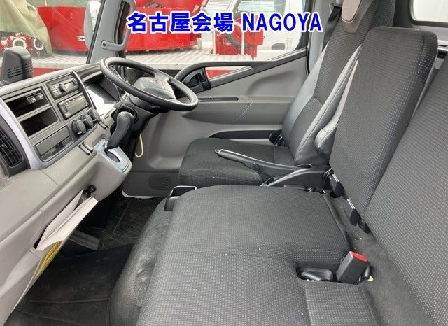 MITSUBISHI CANTER full