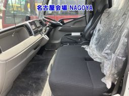 MITSUBISHI CANTER full