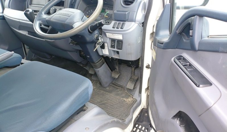 MITSUBISHI CANTER full