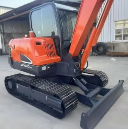 DEVELON DX60