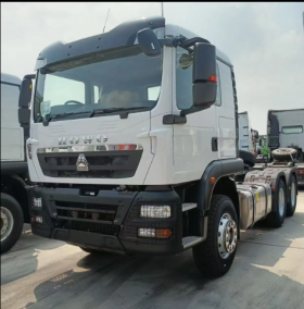 HOWO SINOTRUK CARGO TRUCK