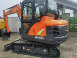 DEVELON DX60 full
