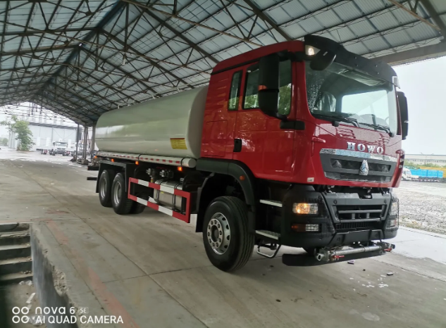 HOWO WATER TANKER TRUCK full