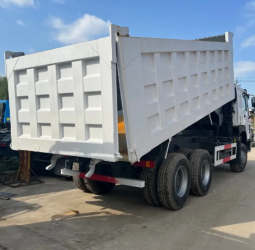 SINOTRUK HOWO TRACTOR full