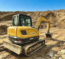 SKID STEER XE60PRO full
