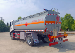 DONGFENG OIL TANKER full