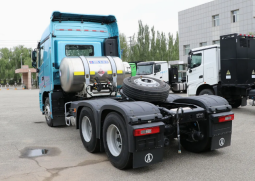 BEIBEN 530 TRACTOR TRUCK full