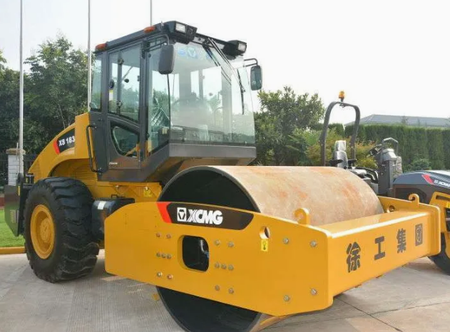 XCMG ROAD ROLLER full