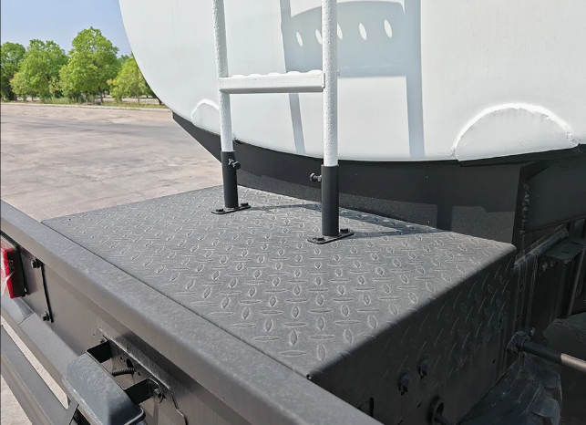 DONGFENG WATER TANK TRUCK full