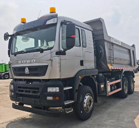 HOWO DUMP TRUCK
