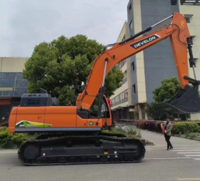 DEVELON Dx400LC-7b CRAWLER EXCAVATOR