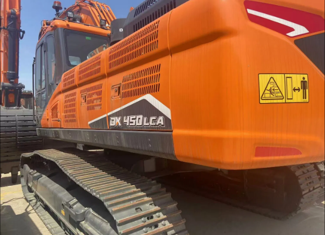 DEVELON Dx400LC-7b CRAWLER EXCAVATOR full