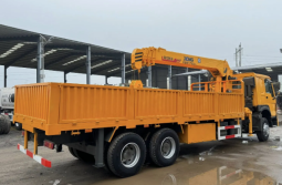 HOWO CRANE TRUCK full
