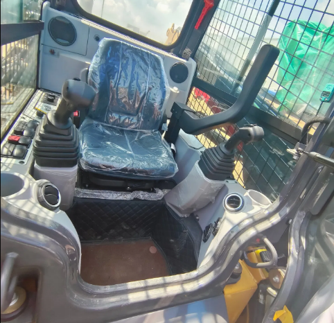 SKID STEER XC760K full