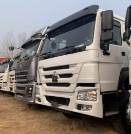 HOWO TRACTOR TRUCK full