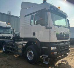 HOWO Tx440 TRACTOR TRUCK