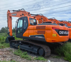 DEVELON DX220LCA CRAWLER EXCAVATOR