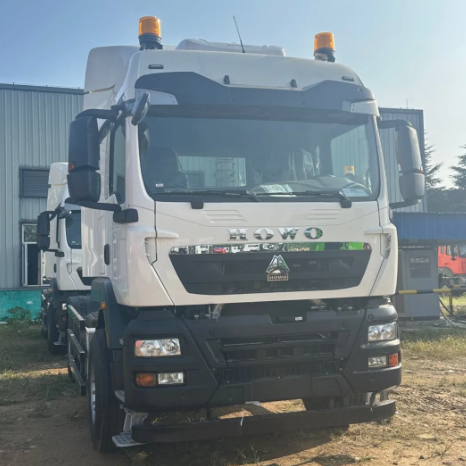 HOWO Tx440 TRACTOR TRUCK full