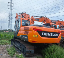 DEVELON DX220LCA CRAWLER EXCAVATOR full