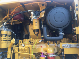 CATERPILLAR 140K ROAD GARDER full