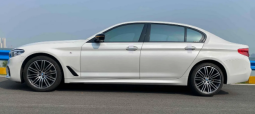 BMW SEDAN 530li full