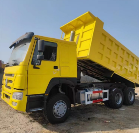 HOWO DUMP TRUCK
