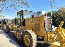 CATERPILLAR 140H GRADER full