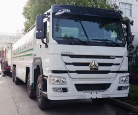 HOWO WATER TANKER TRUCK