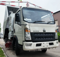 HOWO SWEEPER TRUCK full