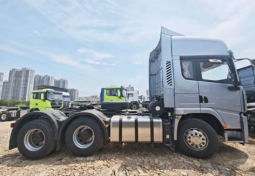 SHACMAN TRAILER TOW TRACTOR TRUCK full